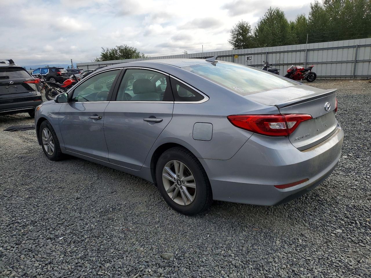 2017 HYUNDAI SONATA SE — Фото 2 из 12