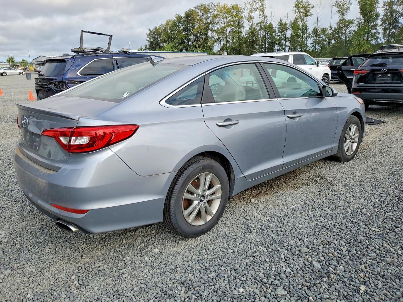 2017 HYUNDAI SONATA SE — Фото 3 из 12