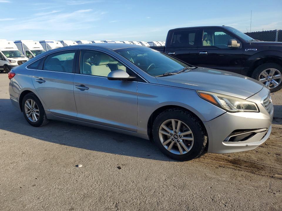2017 HYUNDAI SONATA SE — Фото 4 из 12