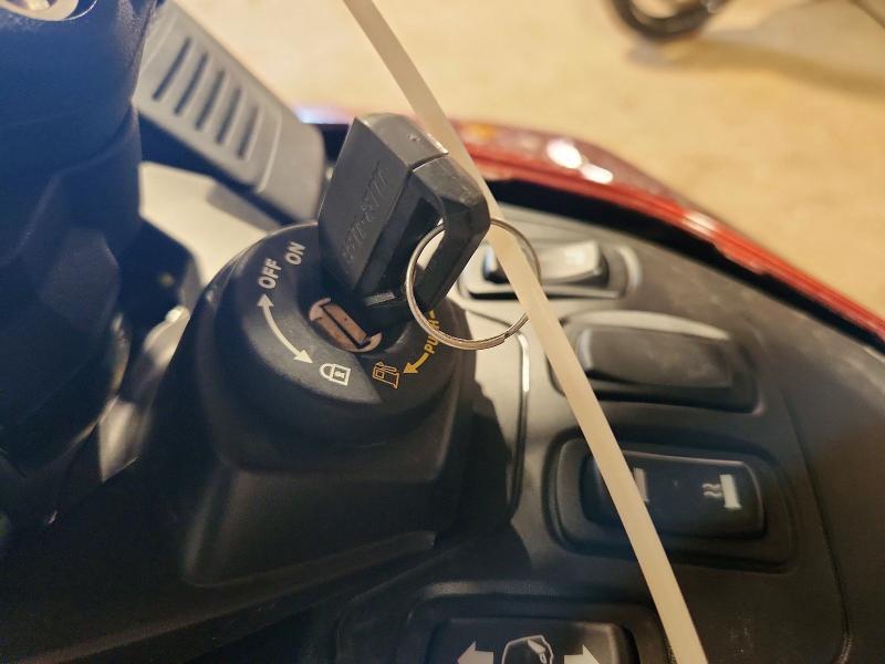 2026 CAN-AM SPYDER ROADSTER RT — Фото 8 из 9