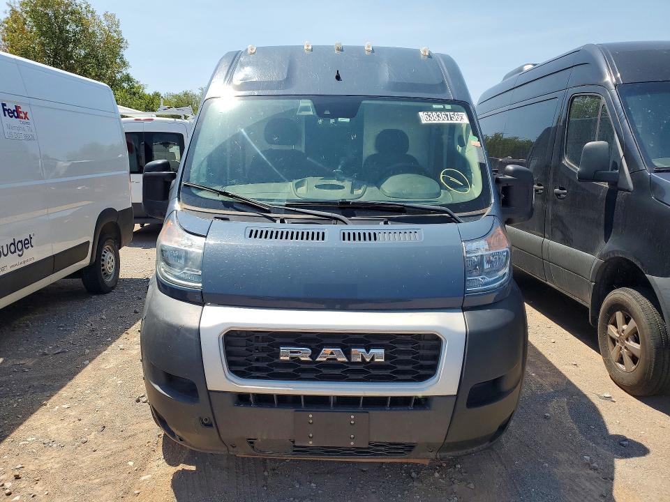 2021 RAM PROMASTER 3500 DELIVERY VAN — Фото 5 из 13