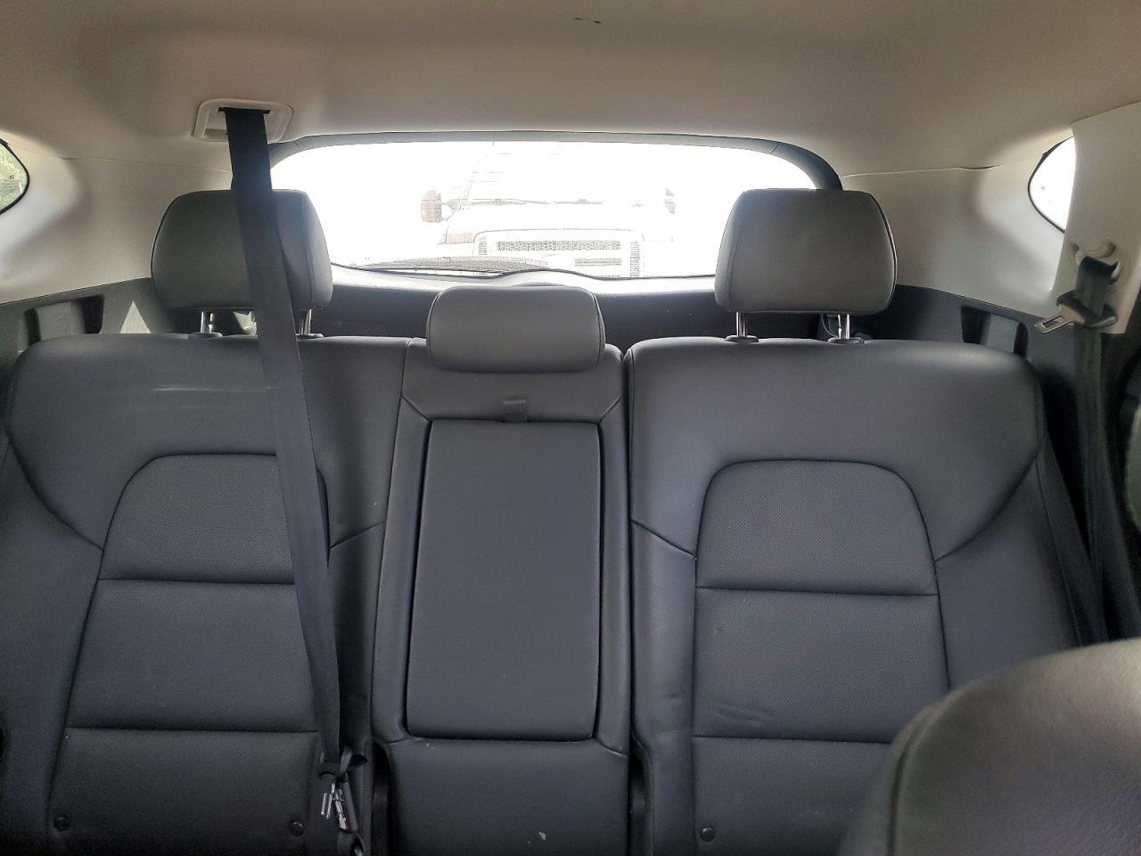 2017 HYUNDAI TUCSON SE PLUS — Фото 10 из 13