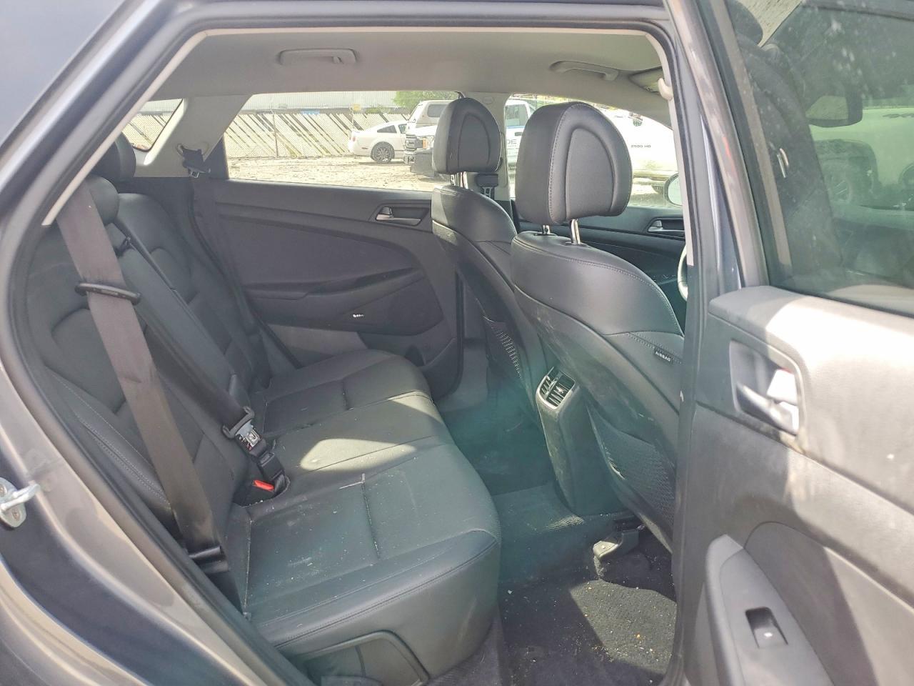 2017 HYUNDAI TUCSON SE PLUS — Фото 11 из 13