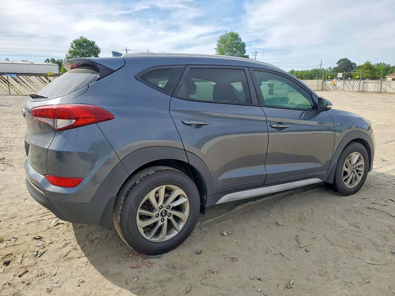 2017 HYUNDAI TUCSON SE PLUS — Фото 3 из 13