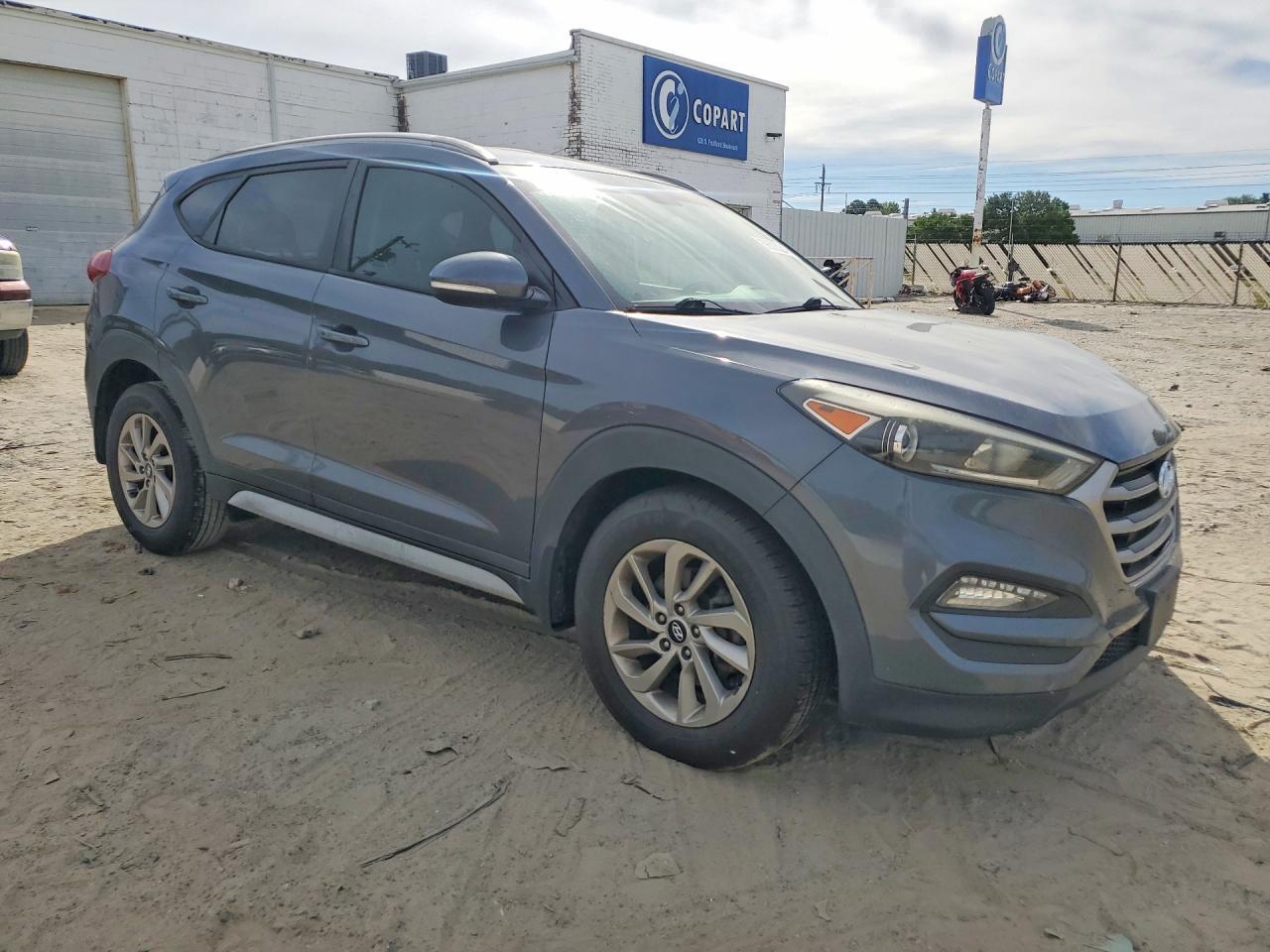 2017 HYUNDAI TUCSON SE PLUS — Фото 4 из 13