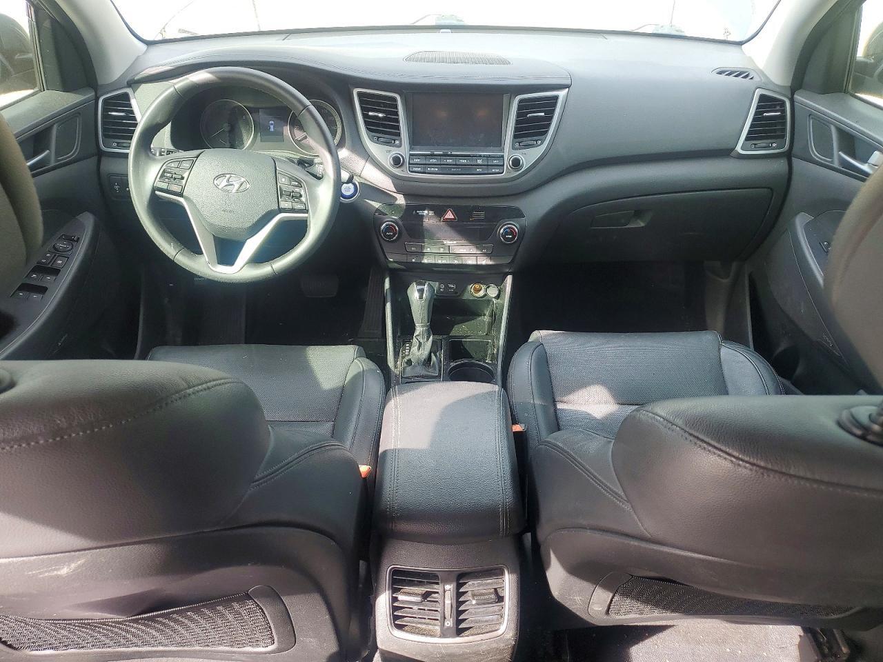 2017 HYUNDAI TUCSON SE PLUS — Фото 8 из 13