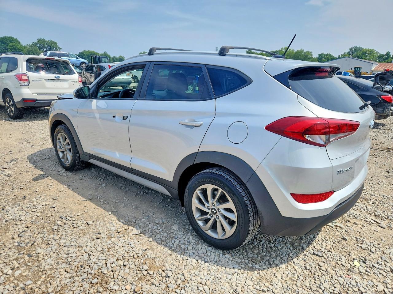 2017 HYUNDAI TUCSON SE — Фото 2 из 13