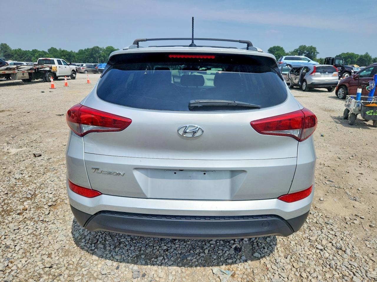 2017 HYUNDAI TUCSON SE — Фото 6 из 13