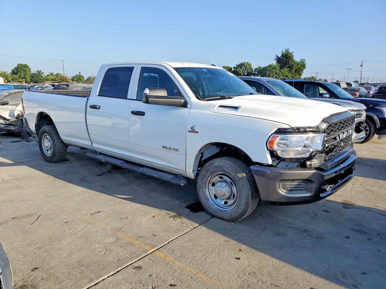 2021 RAM 2500 TRADESMAN — Фото 4 из 12