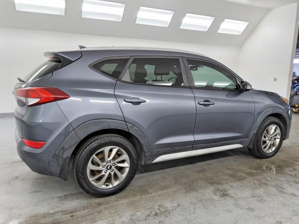2017 HYUNDAI TUCSON SE PLUS — Фото 3 из 13