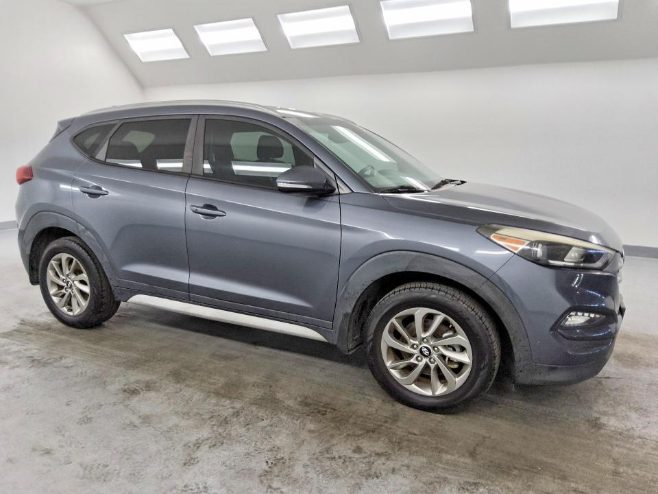2017 HYUNDAI TUCSON SE PLUS — Фото 4 из 13