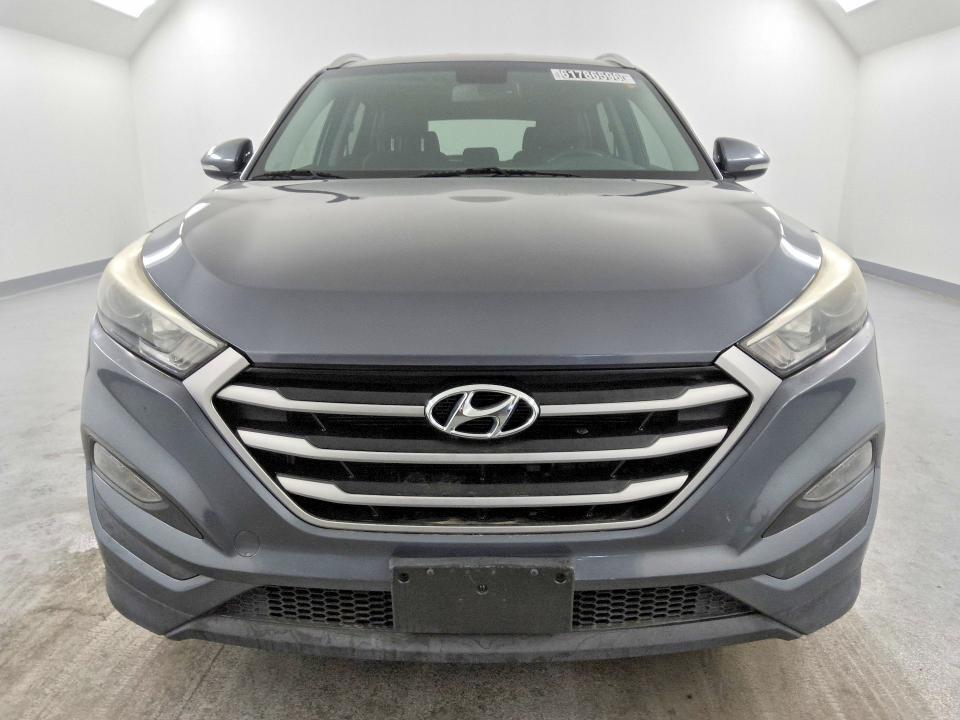 2017 HYUNDAI TUCSON SE PLUS — Фото 5 из 13