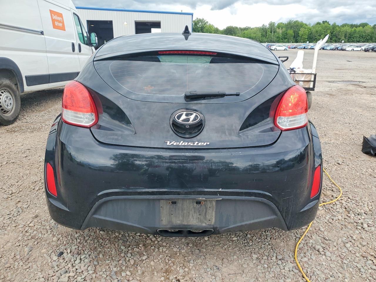 2017 HYUNDAI VELOSTER BASE — Фото 6 из 12