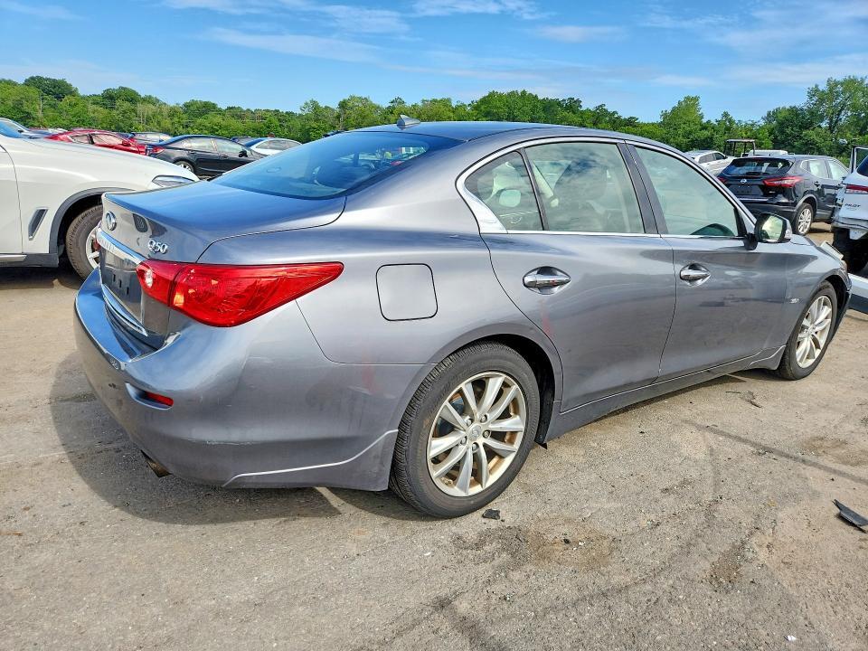 2017 INFINITI Q50 3.0T PREMIUM — Фото 3 из 12
