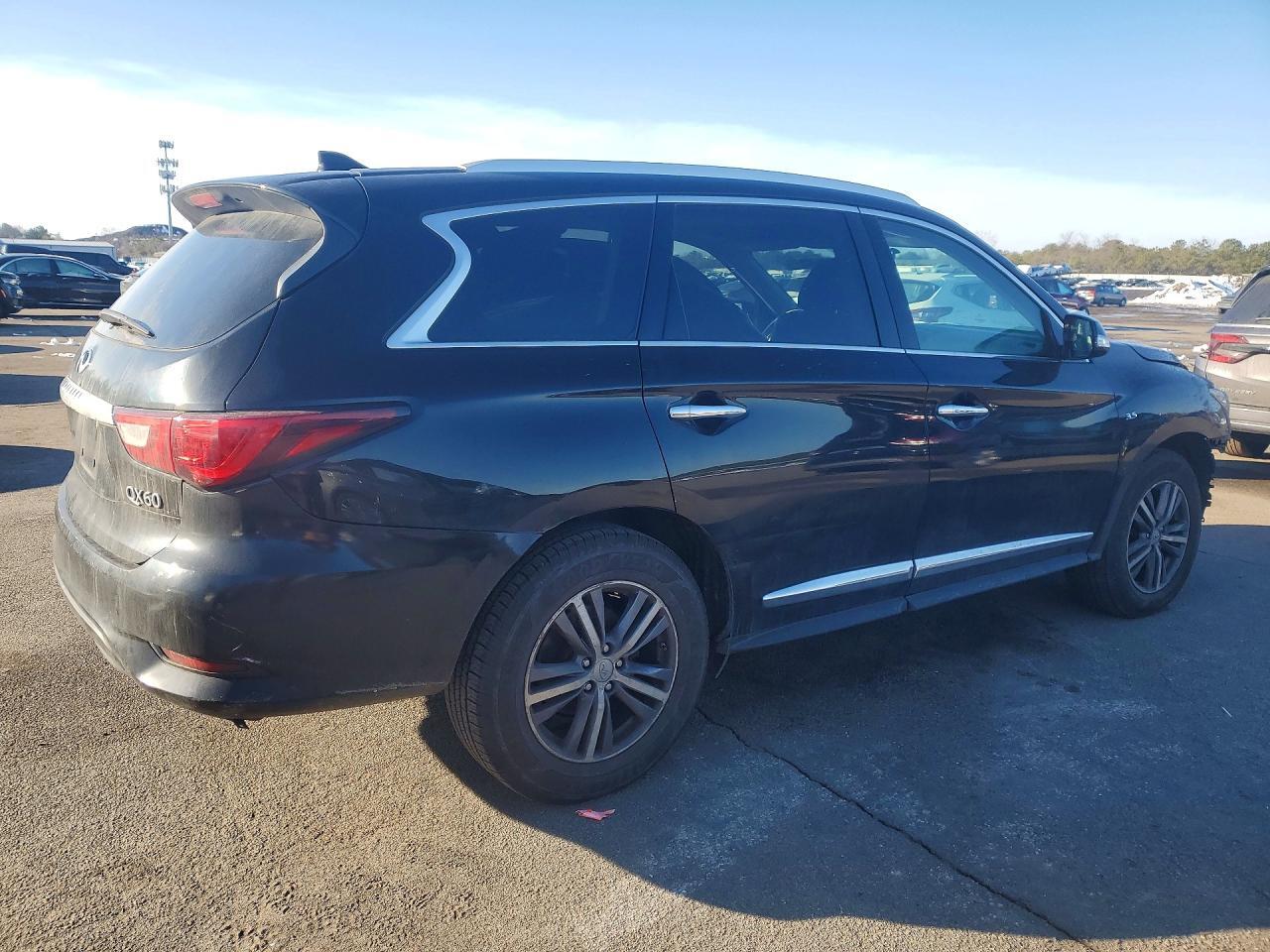 2017 INFINITI QX60 — Фото 3 из 14