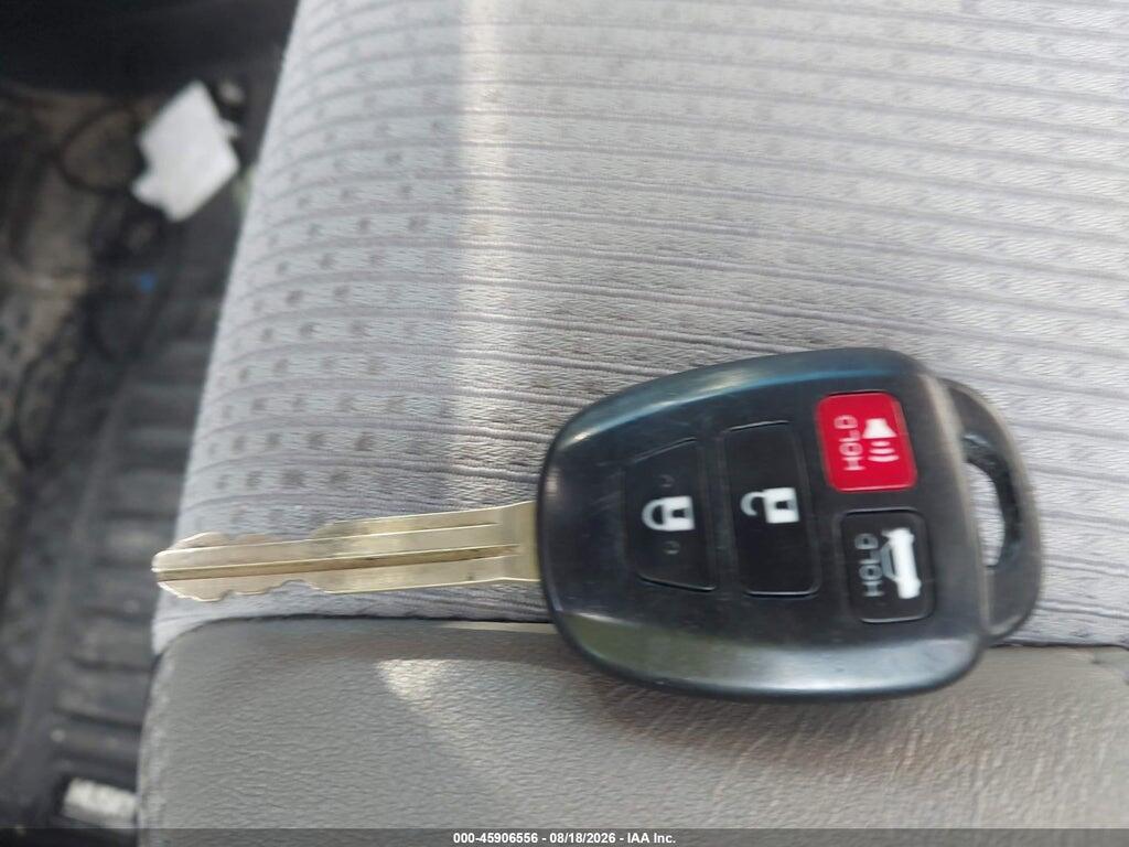 4T1BF1FK3HU734136 2017 TOYOTA CAMRY photo no. 11