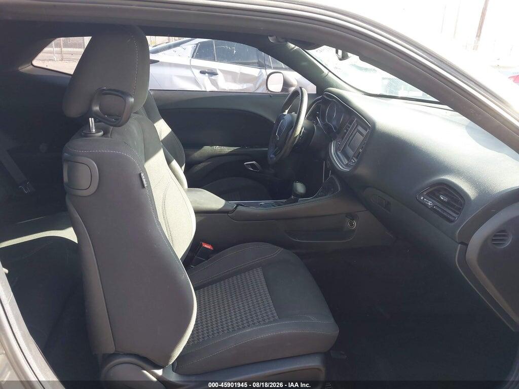 2C3CDZAG5HH629170 2017 DODGE CHALLENGER photo no. 5