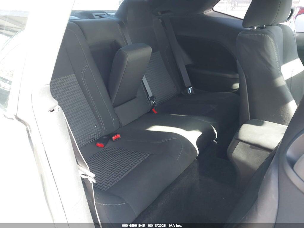 2C3CDZAG5HH629170 2017 DODGE CHALLENGER photo no. 8
