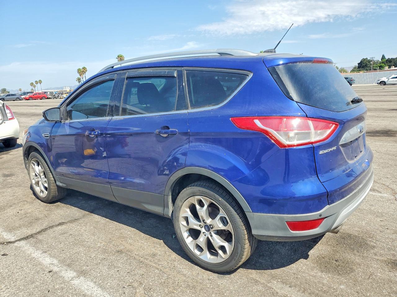 1FMCU9J98EUC29489 2014 FORD ESCAPE photo no. 2