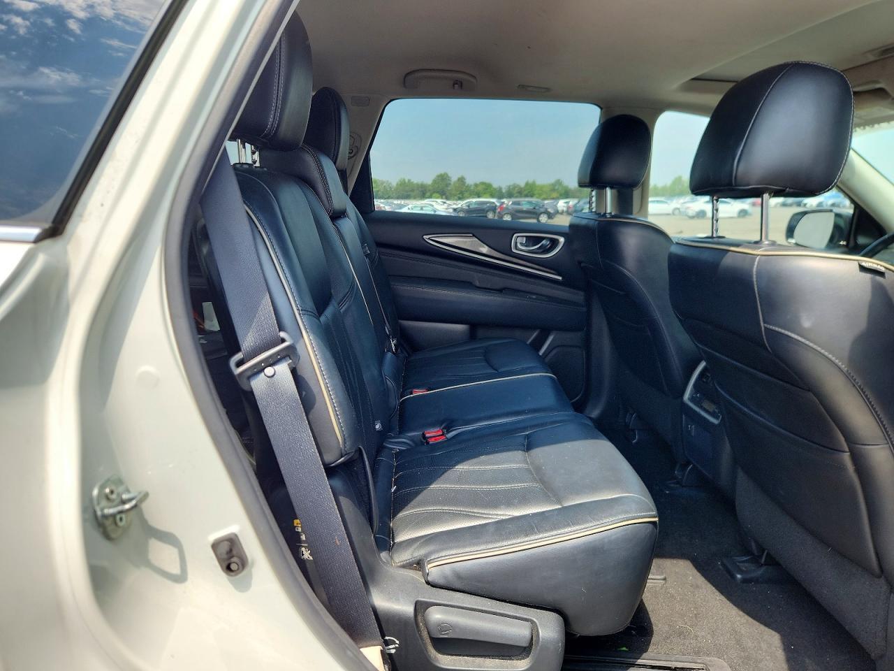 2017 INFINITI QX60 BASE — Фото 11 из 13