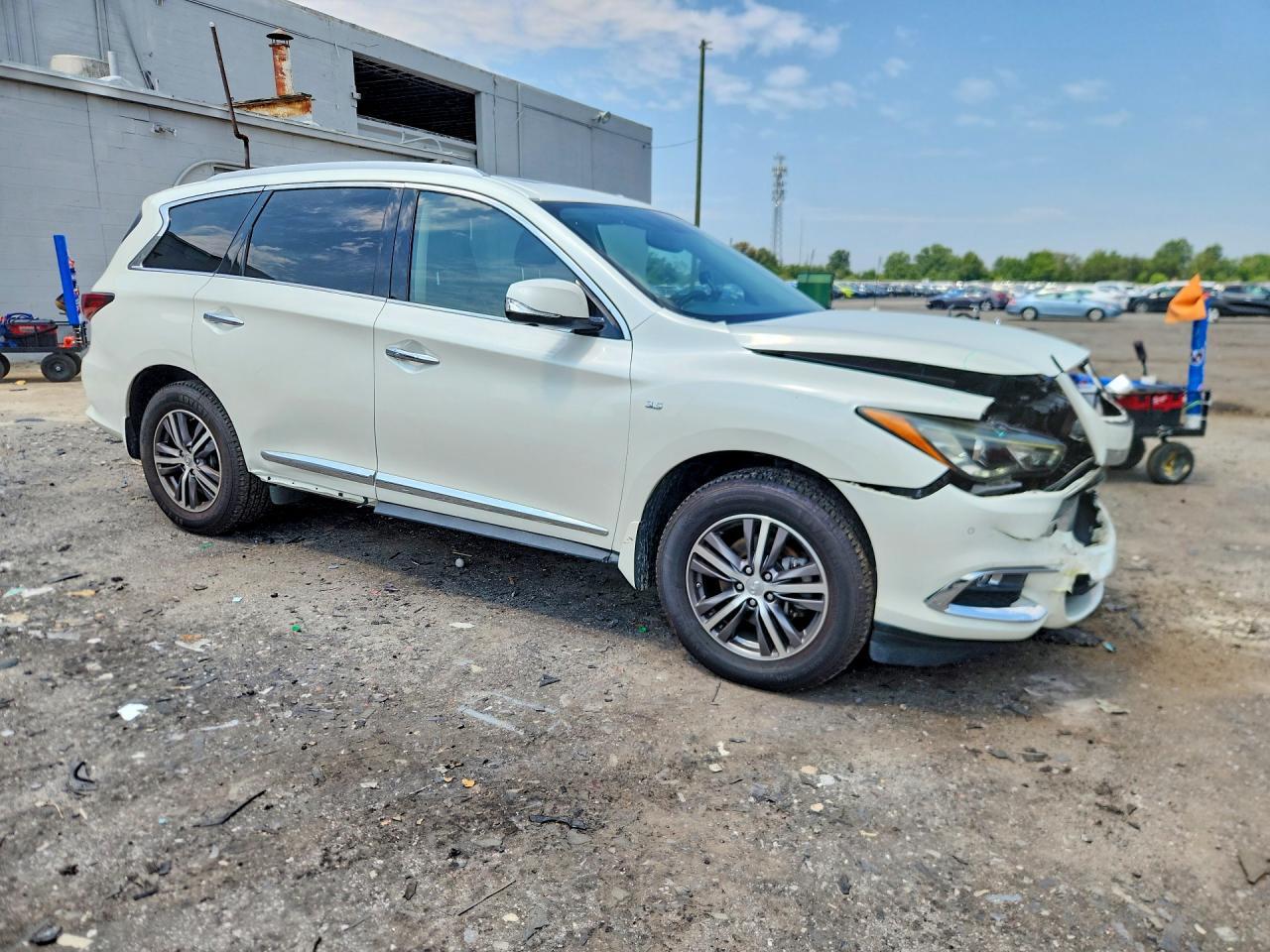 2017 INFINITI QX60 BASE — Фото 4 из 13