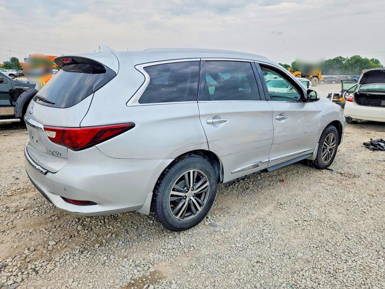2017 INFINITI QX60 BASE — Фото 3 из 13