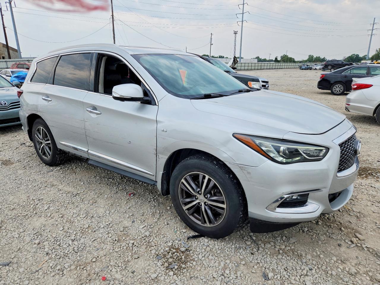2017 INFINITI QX60 BASE — Фото 4 из 13