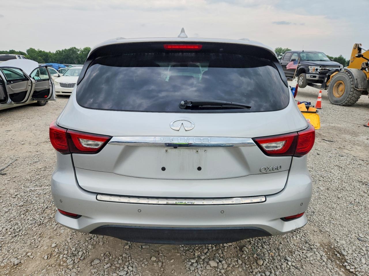 2017 INFINITI QX60 BASE — Фото 6 из 13
