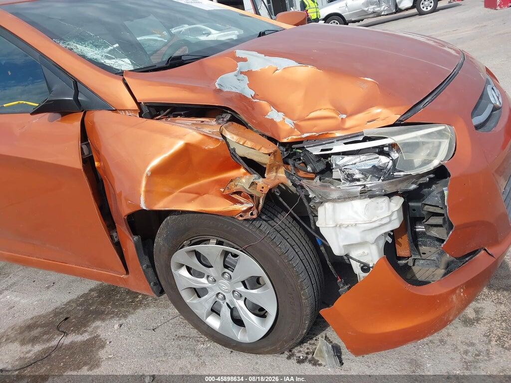 KMHCT5AE1HU323906 2017 HYUNDAI ACCENT photo no. 6