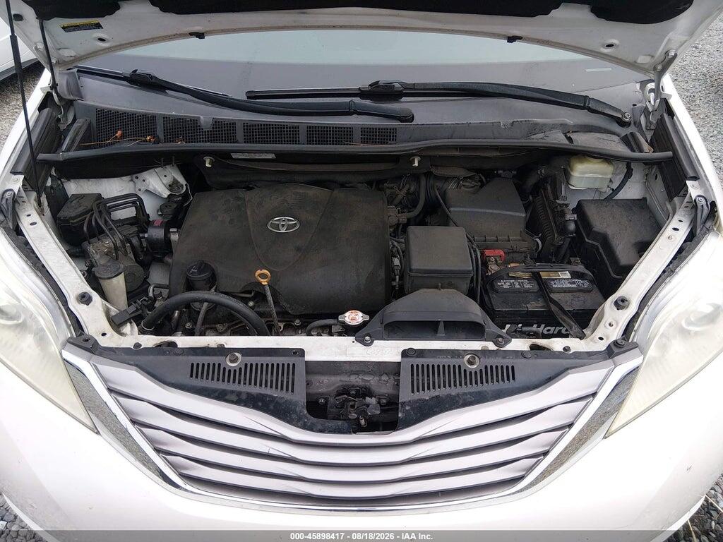 5TDYZ3DC8HS895714 2017 TOYOTA SIENNA photo no. 10
