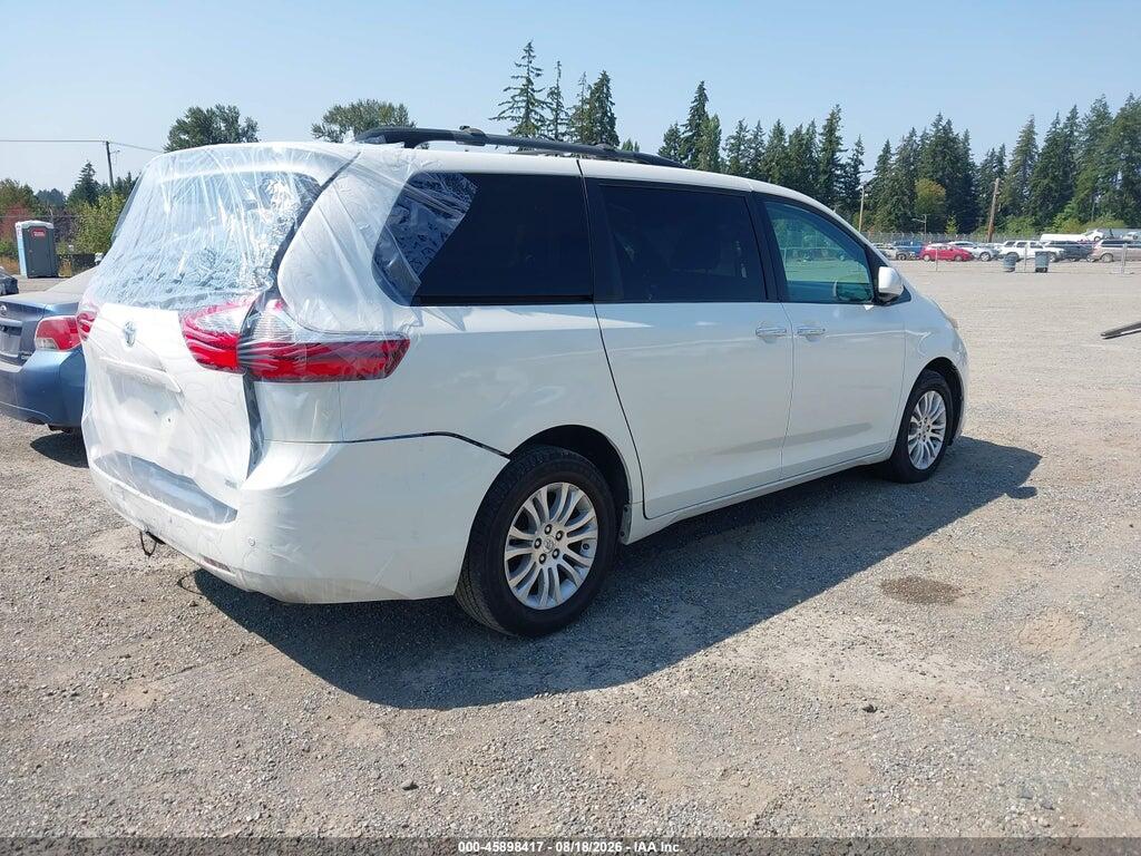 5TDYZ3DC8HS895714 2017 TOYOTA SIENNA photo no. 4