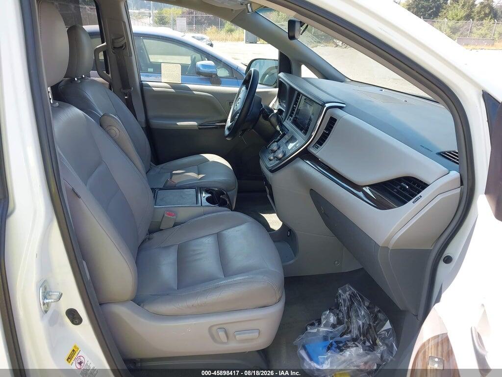 5TDYZ3DC8HS895714 2017 TOYOTA SIENNA photo no. 5