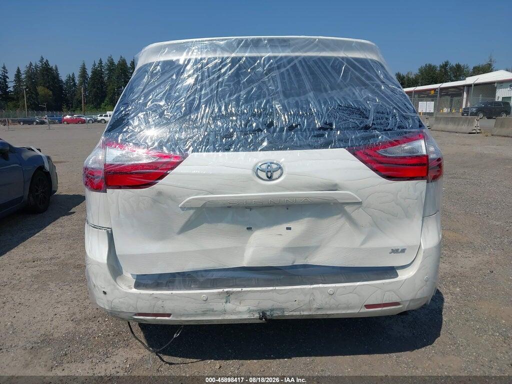 5TDYZ3DC8HS895714 2017 TOYOTA SIENNA photo no. 6