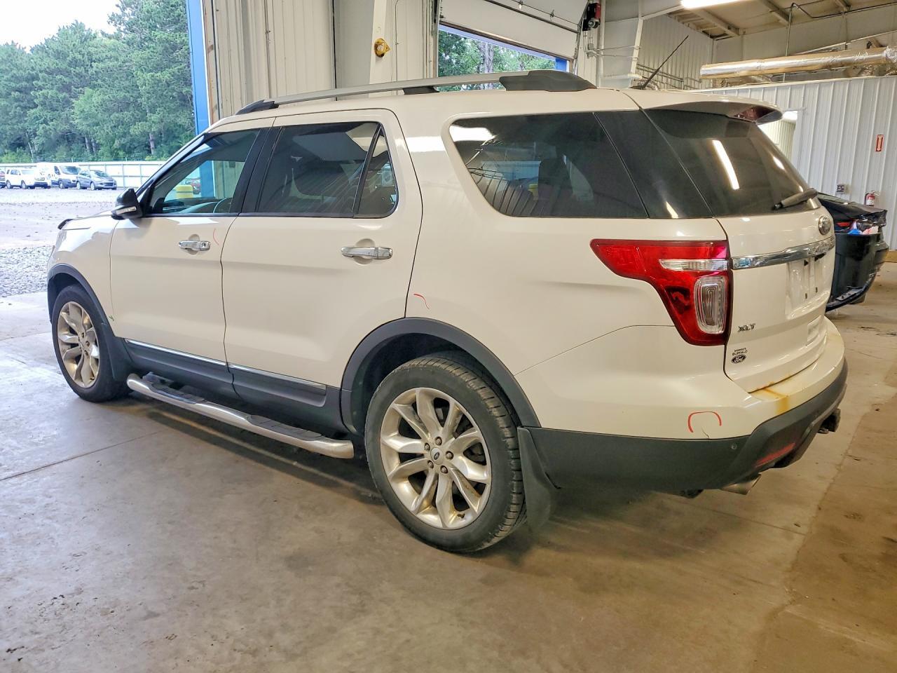 2014 FORD EXPLORER XLT — Фото 2 из 13
