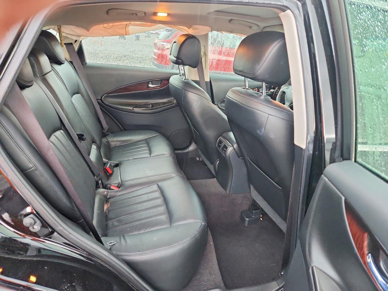 2017 INFINITI QX50 BASE — Фото 10 из 12