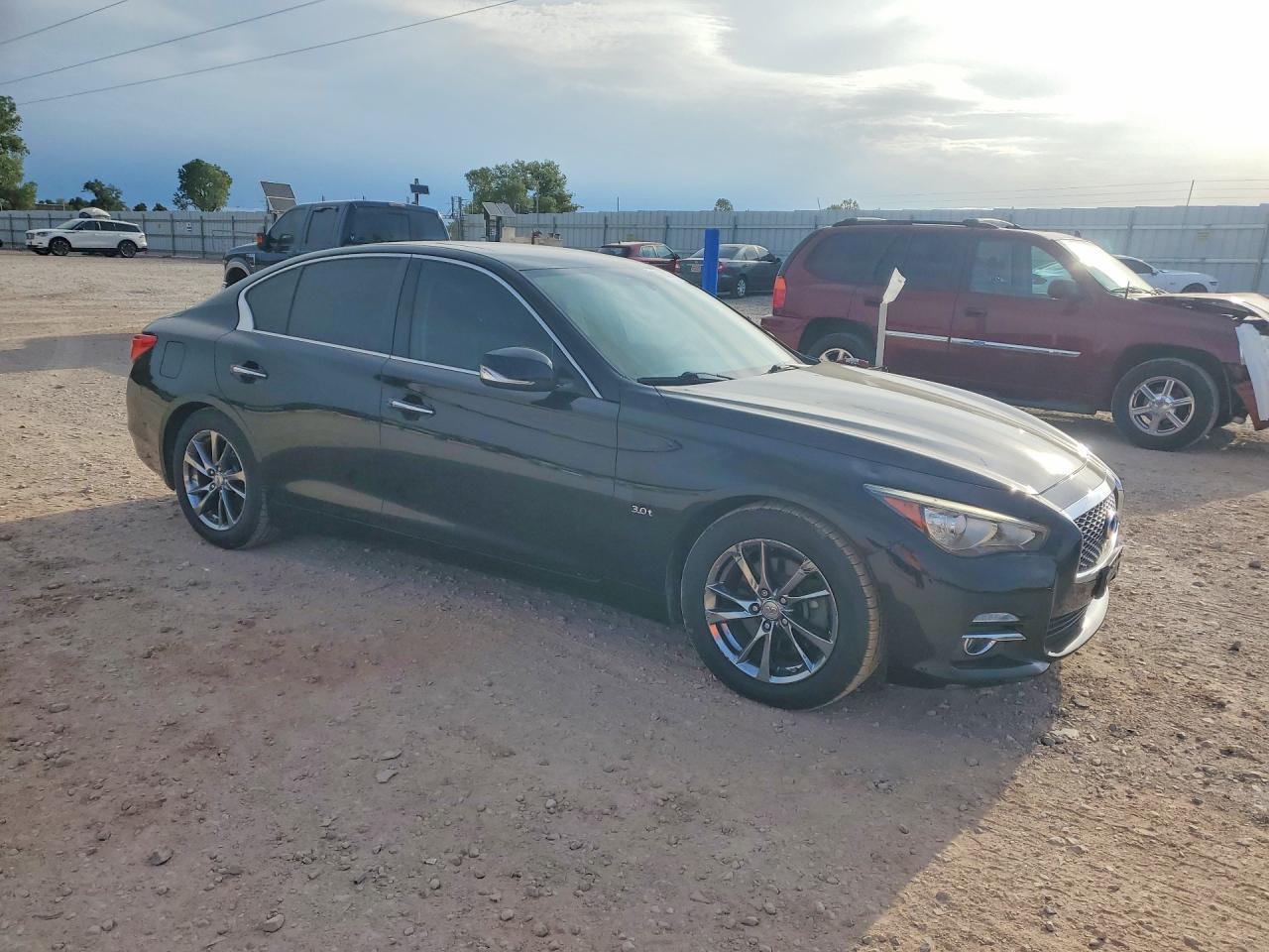 2017 INFINITI Q50 3.0T SIGNATURE EDITION — Фото 4 из 12