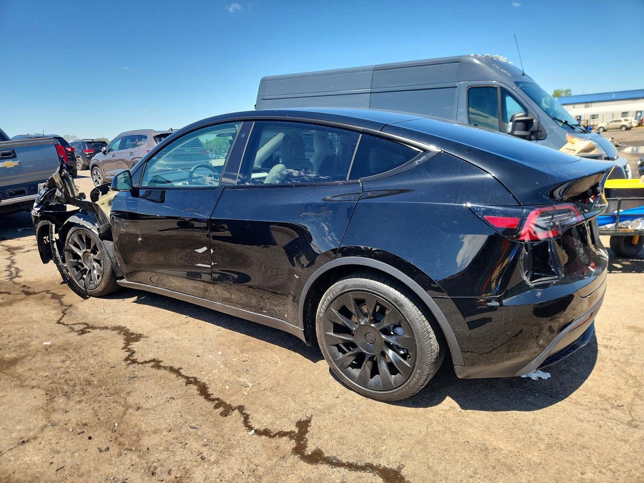 2021 TESLA MODEL Y — Фото 2 из 12