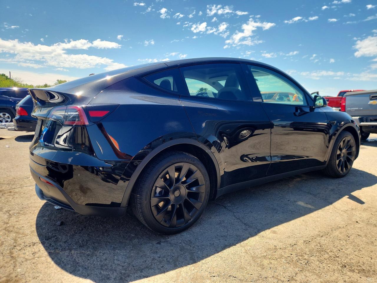 2021 TESLA MODEL Y — Фото 3 из 12