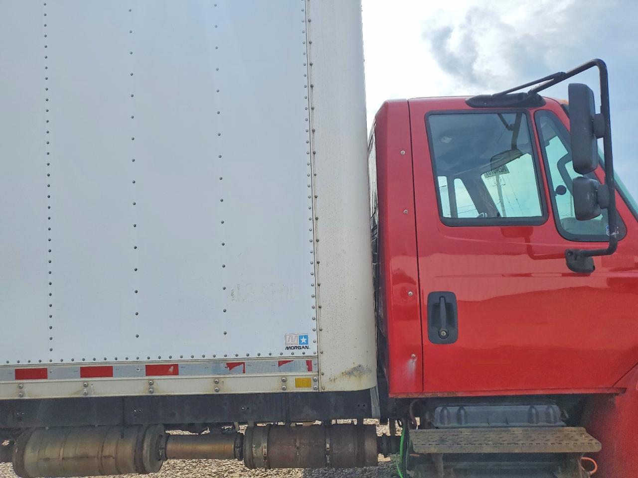 2017 INTERNATIONAL 4300 BOX TRUCK — Фото 11 из 13
