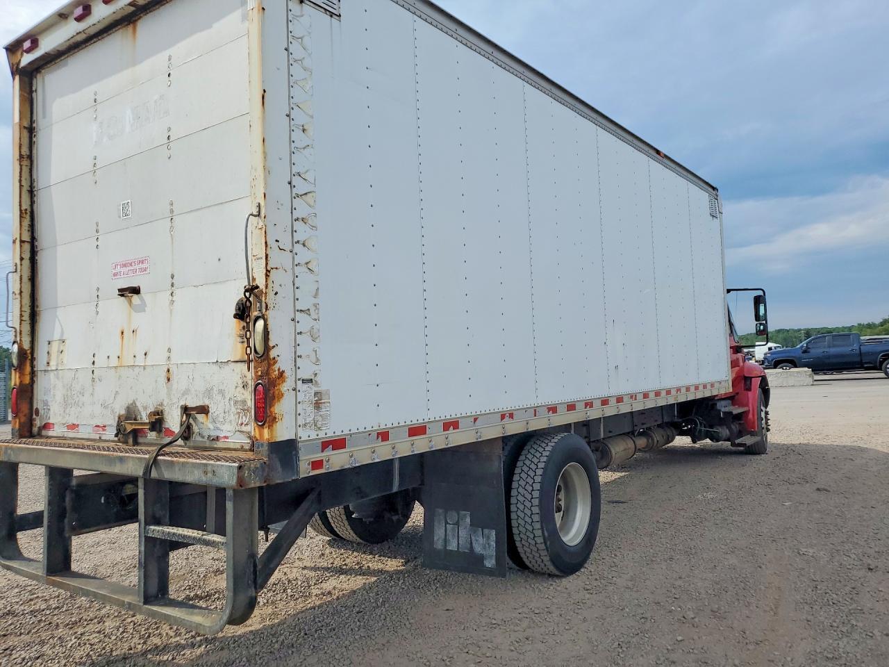 2017 INTERNATIONAL 4300 BOX TRUCK — Фото 3 из 13
