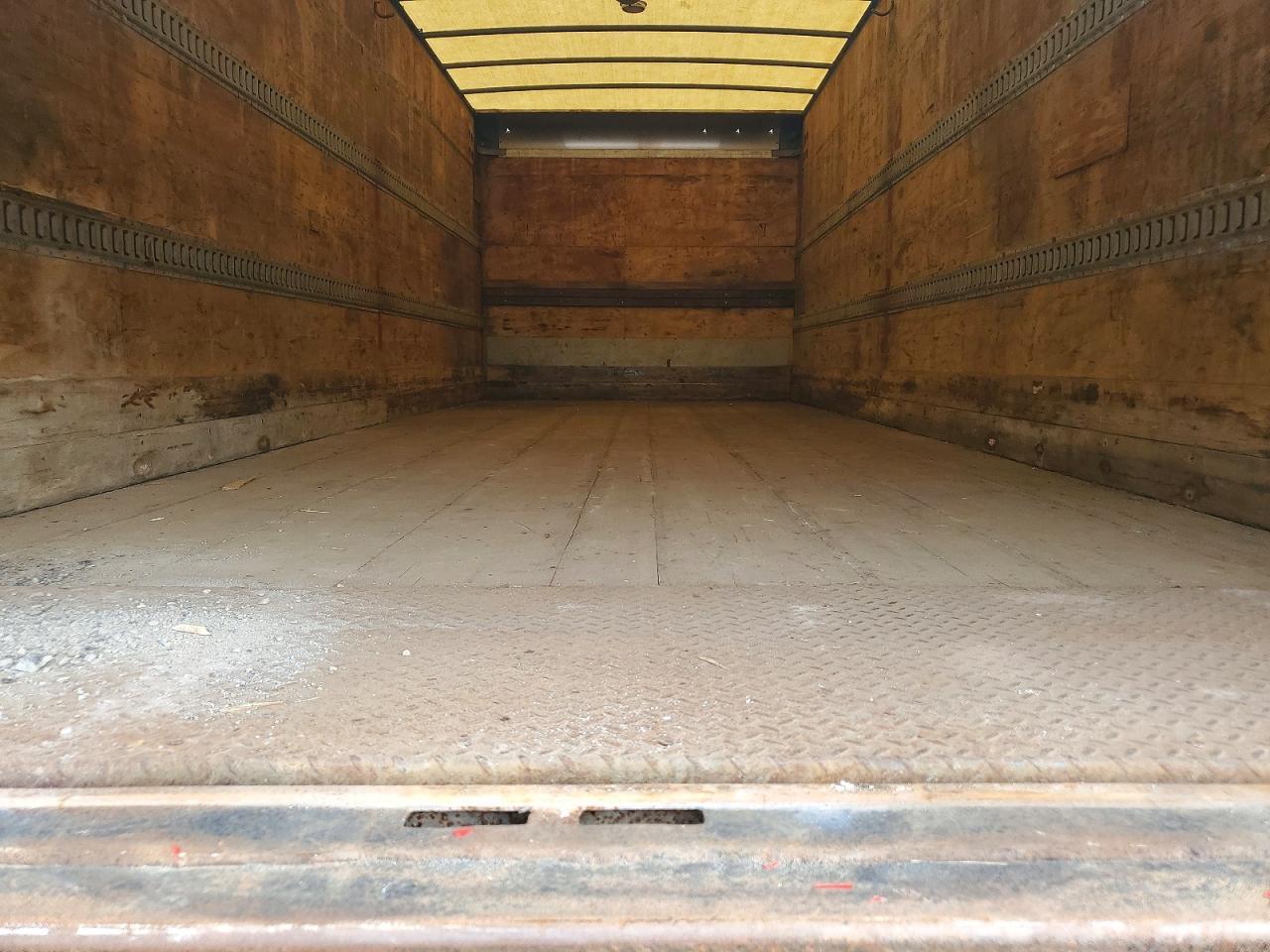2017 INTERNATIONAL 4300 BOX TRUCK — Фото 10 из 13