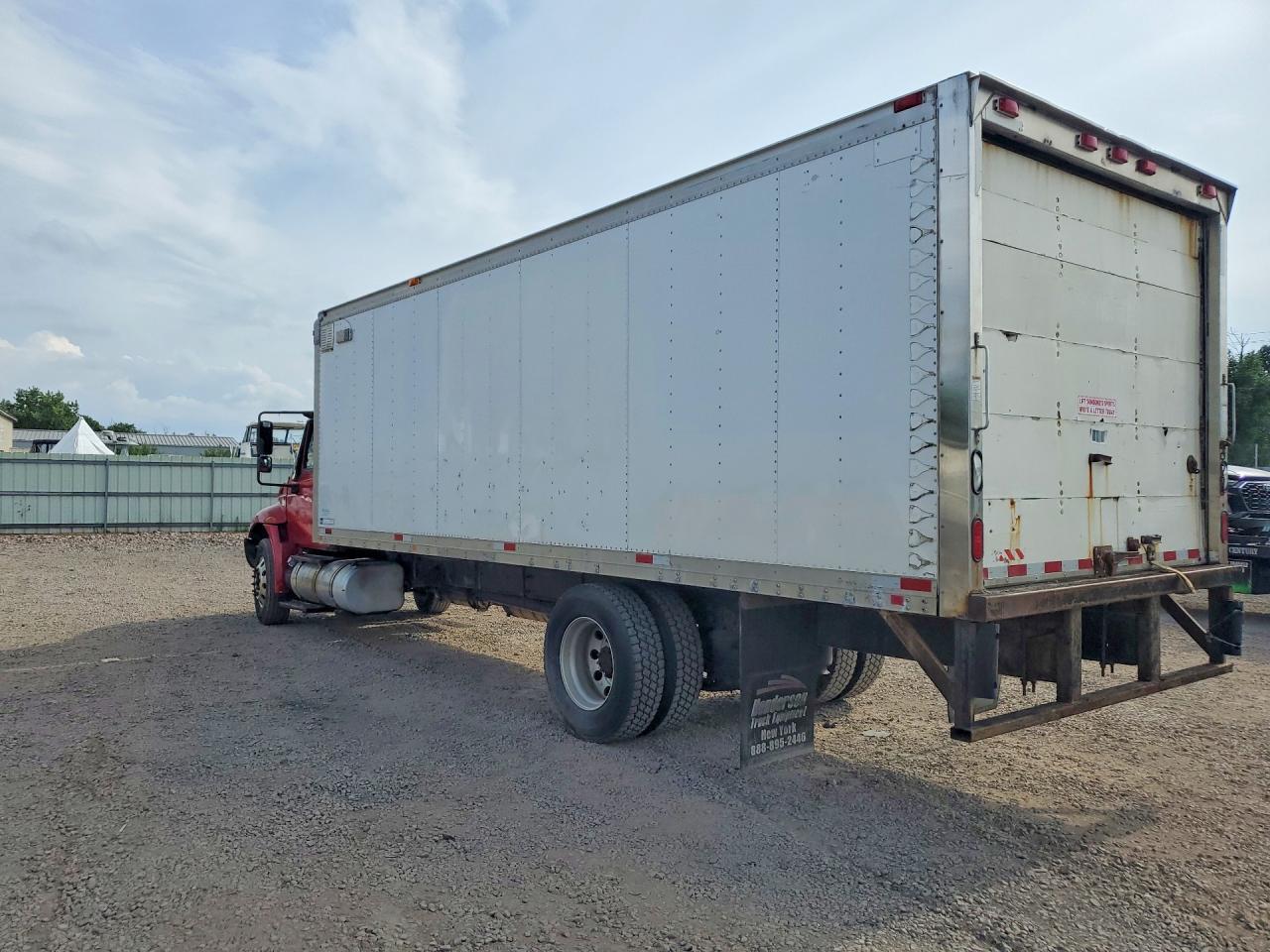 2017 INTERNATIONAL 4300 BOX TRUCK — Фото 2 из 13