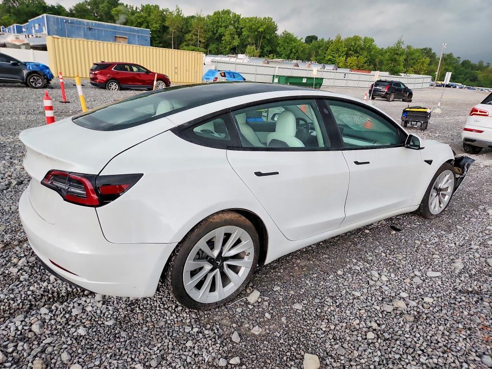 2021 TESLA MODEL 3 — Фото 3 из 12