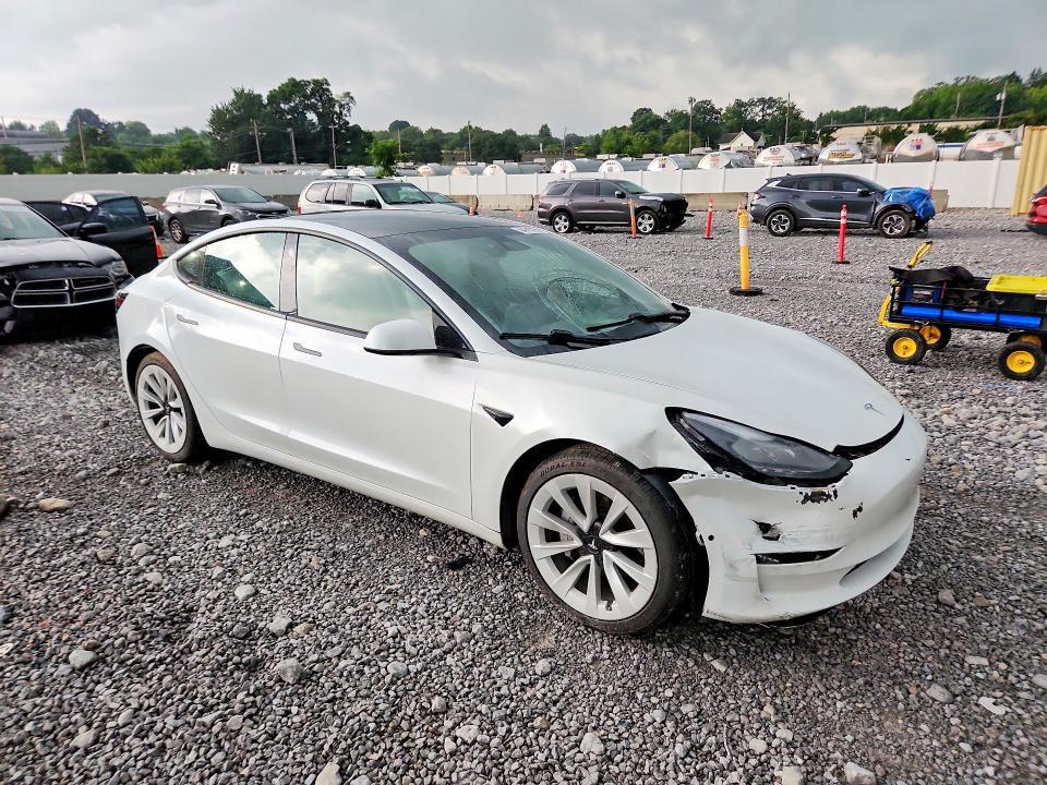 2021 TESLA MODEL 3 — Фото 4 из 12