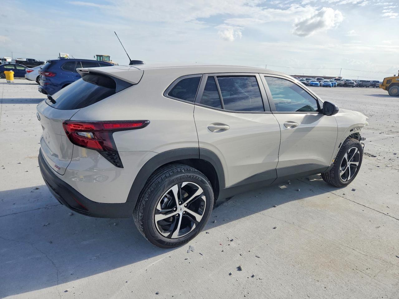 2026 CHEVROLET TRAX 1RS — Фото 3 из 14