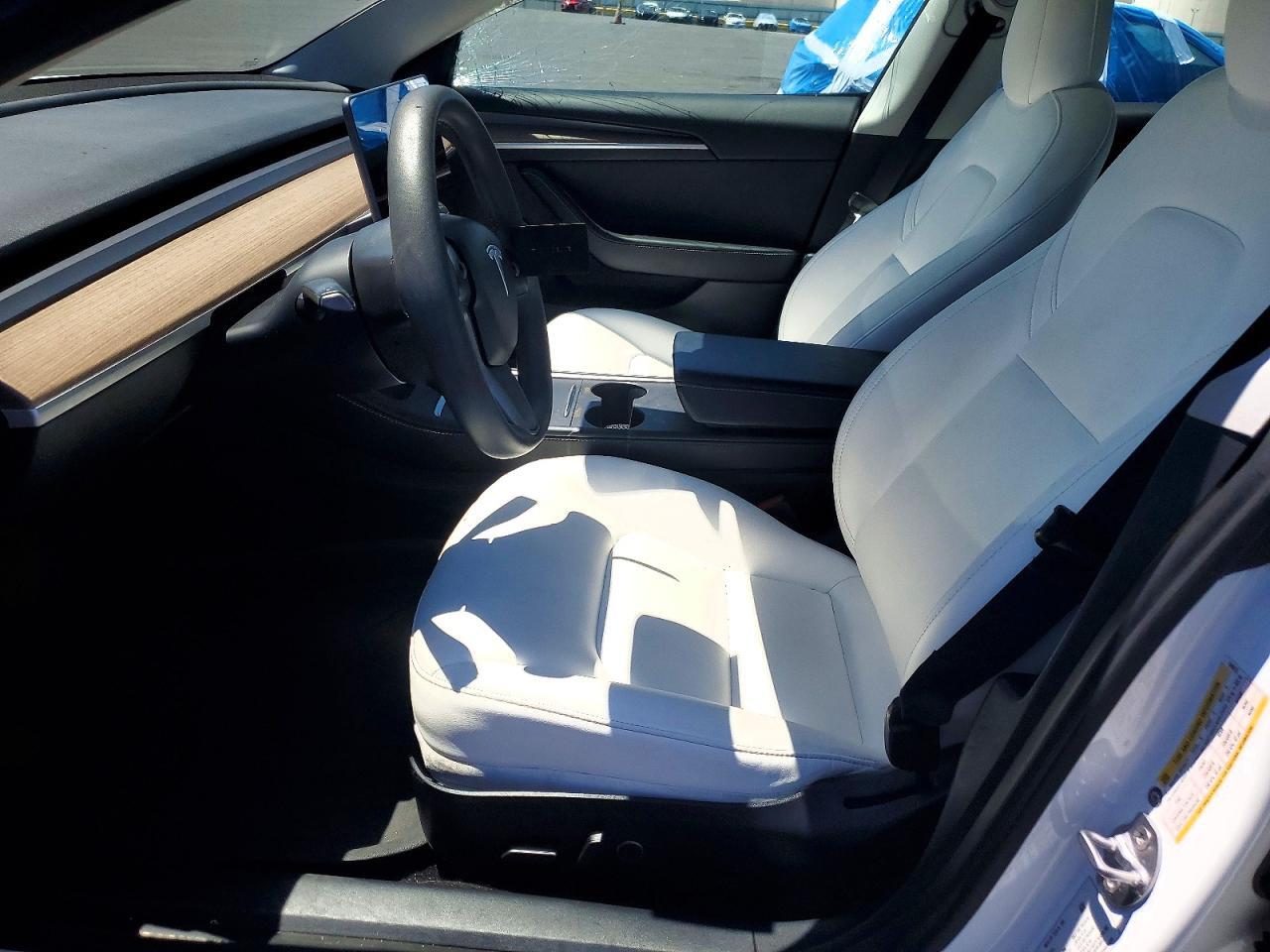 2021 TESLA MODEL 3 — Фото 7 из 12