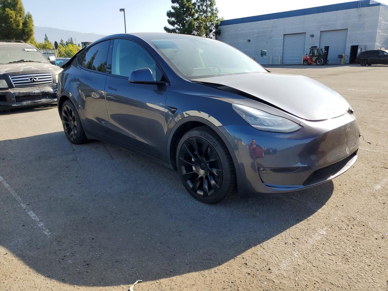 5YJYGAEE8MF180229 2021 TESLA MODEL Y photo no. 4