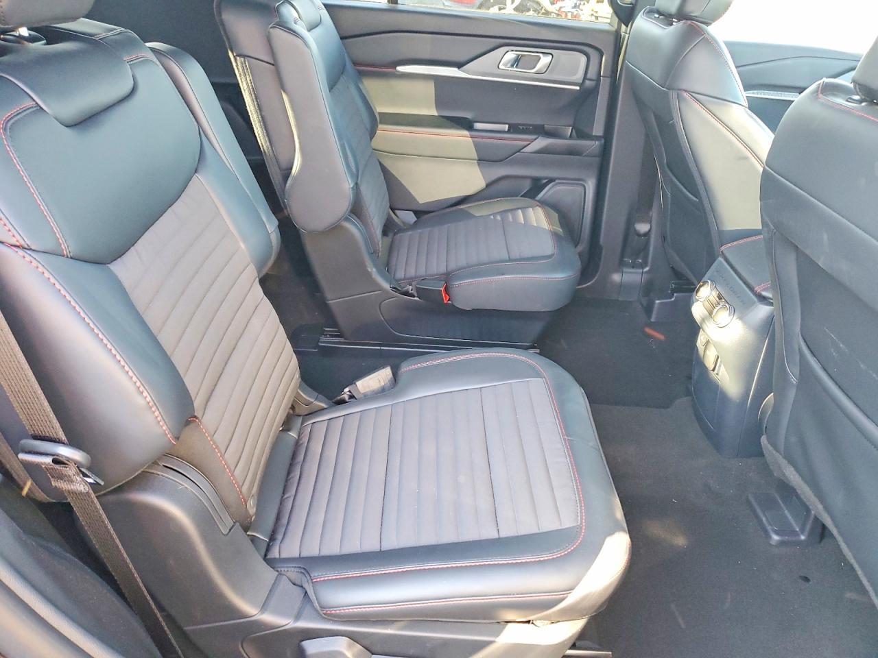 2026 FORD EXPLORER ST-LINE — Фото 11 из 14