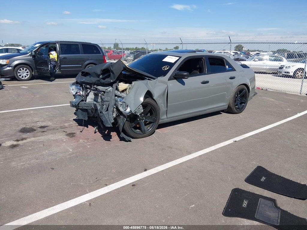 2C3CCAPT9HH647566 2017 CHRYSLER 300C photo no. 2