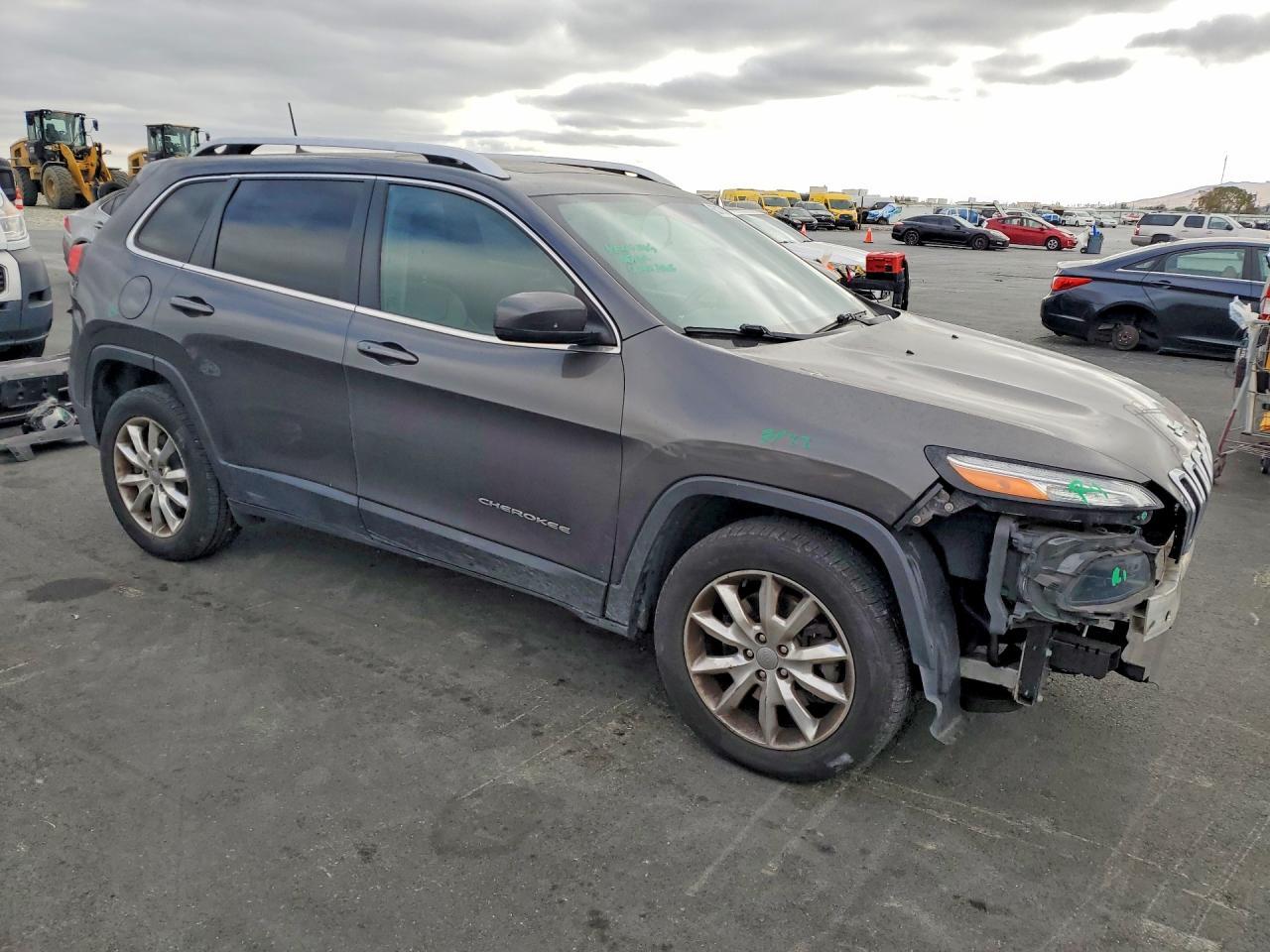 2017 JEEP CHEROKEE LIMITED — Фото 4 из 13
